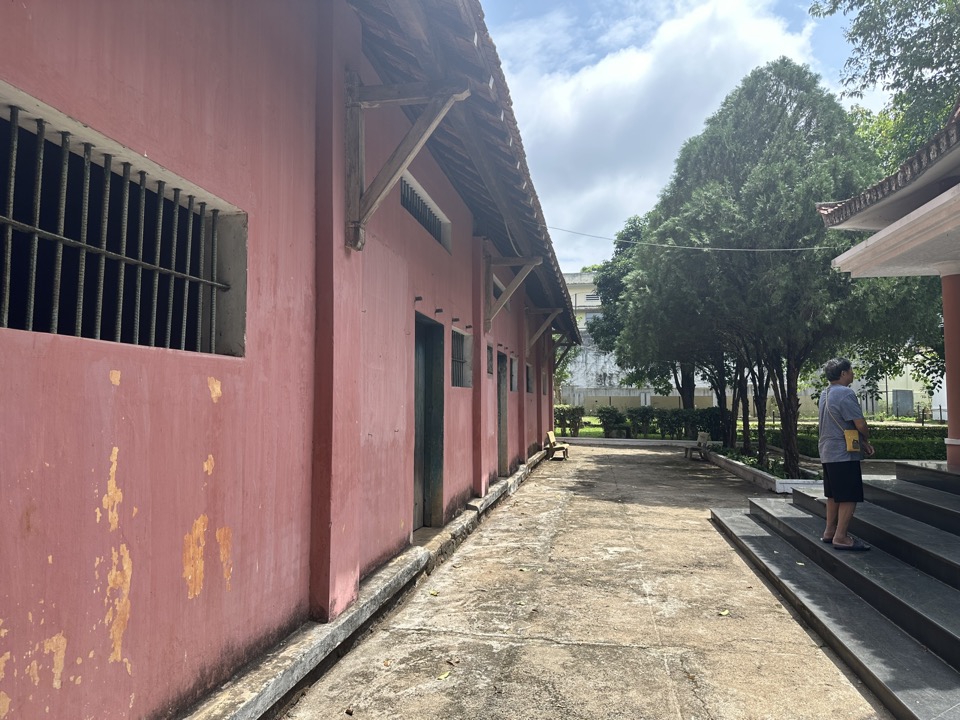 Khuôn viên bên ngoài Nhà Lao Pleiku - Gia Lai